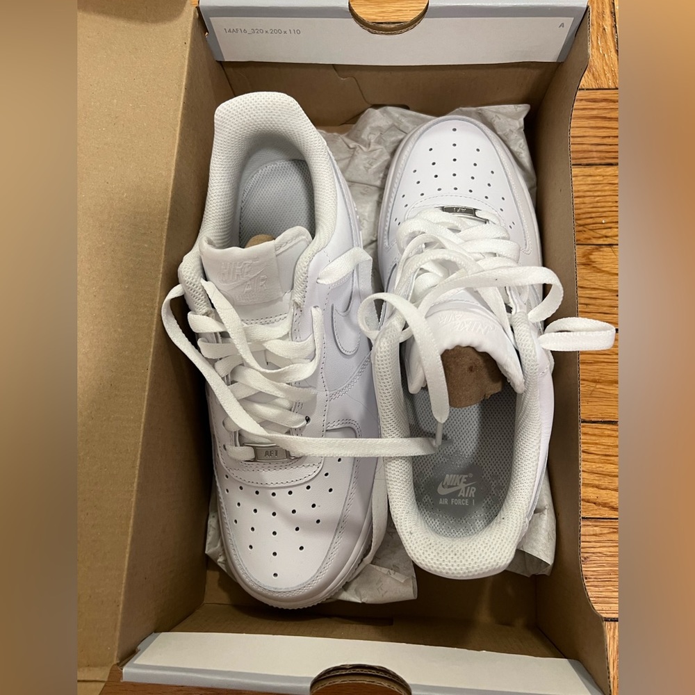 Nike Air Force 1 women’s 8